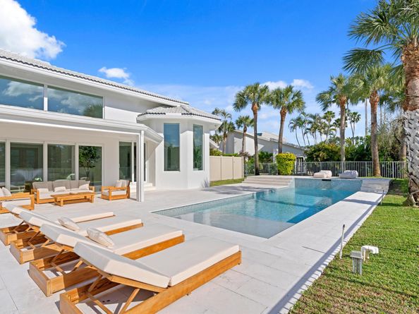 11166 Isle Brook Court, Wellington FL 33414