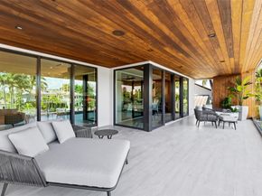 2733 NE 16th St, Fort Lauderdale FL 33304