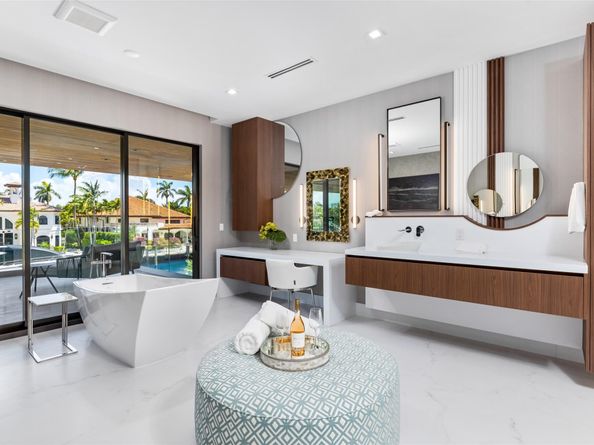 2733 NE 16th St, Fort Lauderdale FL 33304