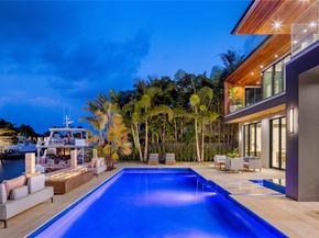 2733 NE 16th St, Fort Lauderdale FL 33304