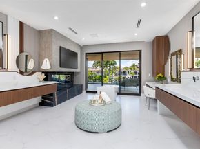 2733 NE 16th St, Fort Lauderdale FL 33304