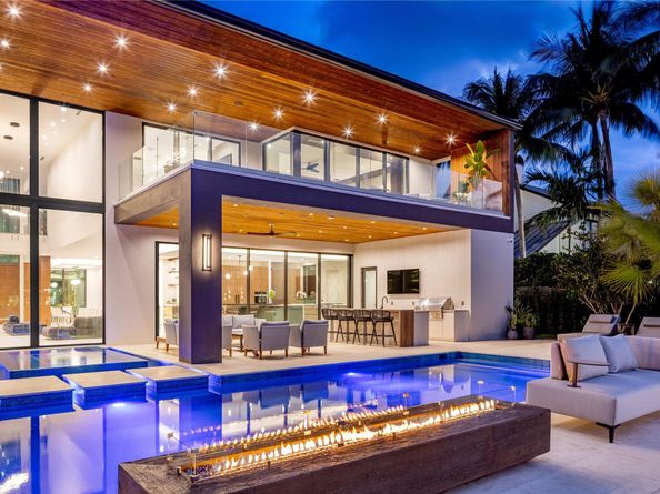 2733 NE 16th St, Fort Lauderdale FL 33304