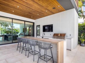 2733 NE 16th St, Fort Lauderdale FL 33304