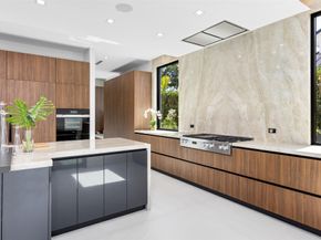 2733 NE 16th St, Fort Lauderdale FL 33304