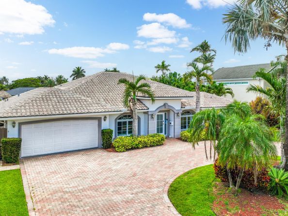 41 Castle Harbor Island, Fort Lauderdale FL 33308