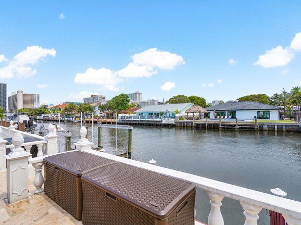 41 Castle Harbor Island, Fort Lauderdale FL 33308