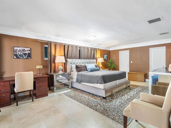 41 Castle Harbor Island, Fort Lauderdale FL 33308