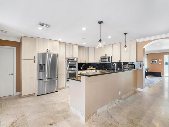 41 Castle Harbor Island, Fort Lauderdale FL 33308