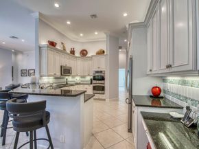 37 Bermuda Lake Drive, Palm Beach Gardens FL 33418