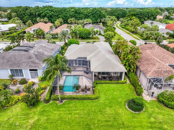 37 Bermuda Lake Drive, Palm Beach Gardens FL 33418