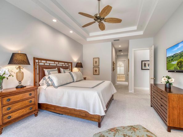 37 Bermuda Lake Drive, Palm Beach Gardens FL 33418