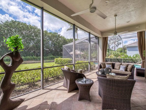 37 Bermuda Lake Drive, Palm Beach Gardens FL 33418