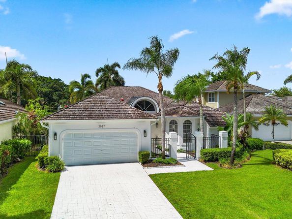 2587 Muir Circle, Wellington FL 33414