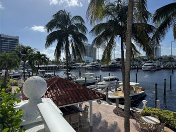 1 Las Olas Cir