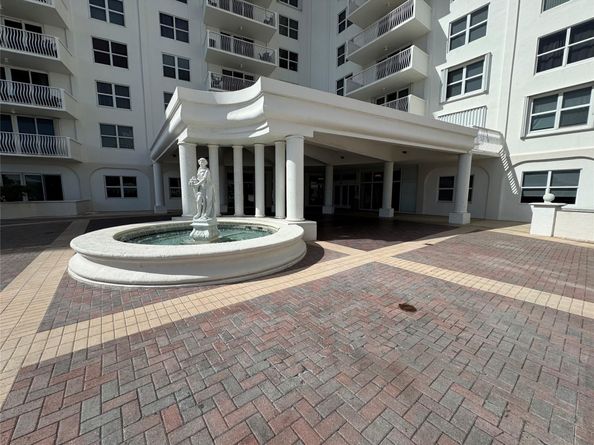 1 Las Olas Cir 307, Fort Lauderdale FL 33316