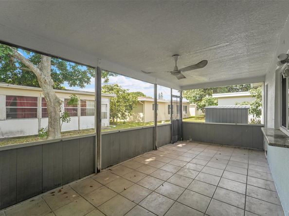 960 NW 49th St, Deerfield Beach FL 33064