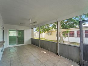 960 NW 49th St, Deerfield Beach FL 33064