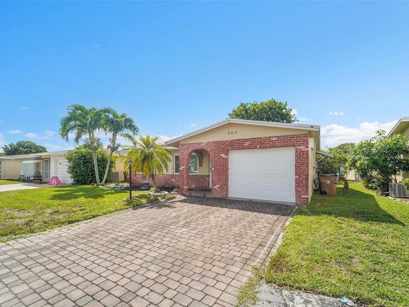 960 NW 49th St, Deerfield Beach FL 33064