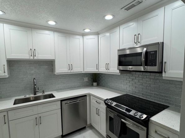 6379 Bay Club Dr 2, Fort Lauderdale FL 33308