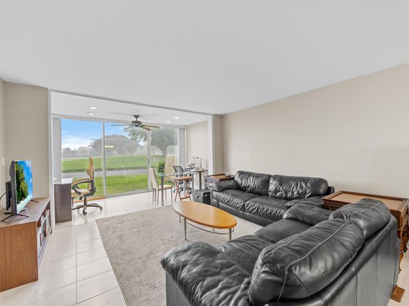 4539 Luxemburg Court 104, Lake Worth FL 33467