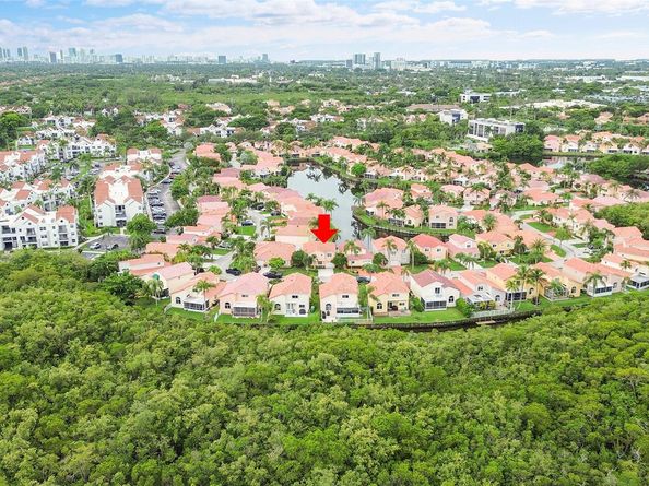 1046 SE 6th Ave, Dania Beach FL 33004