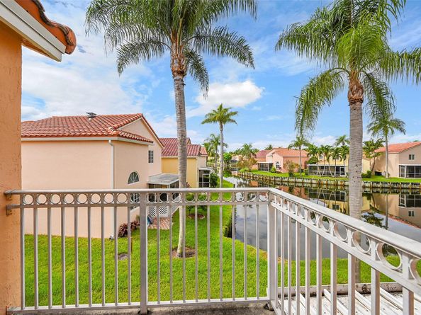 1046 SE 6th Ave, Dania Beach FL 33004