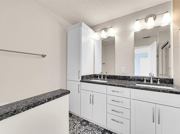 1046 SE 6th Ave, Dania Beach FL 33004