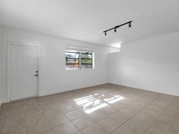 1116 S 17th Ave, Hollywood FL 33020