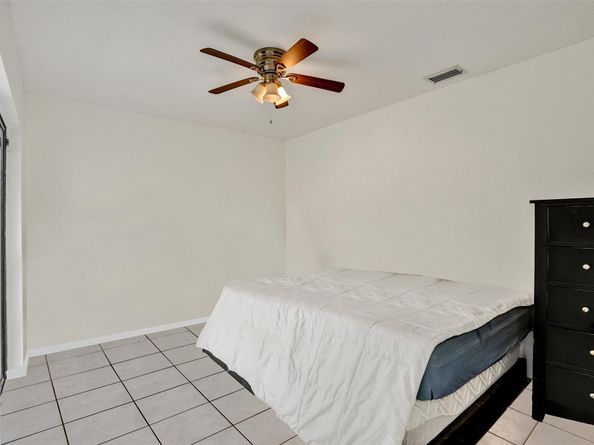 10921 SW 10th Ct, Pembroke Pines FL 33025