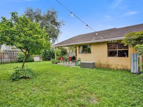 10921 SW 10th Ct, Pembroke Pines FL 33025