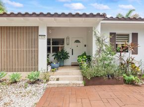 1519 Washington St, Hollywood FL 33020
