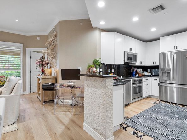 16135 Emerald Estates Dr 164, Weston FL 33331
