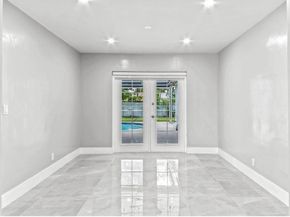 4811 Hayes St, Hollywood FL 33021