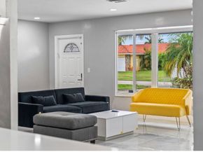 4811 Hayes St, Hollywood FL 33021