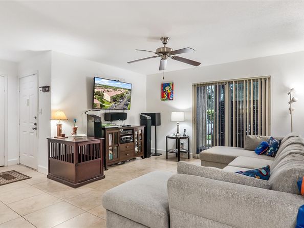 733 Riverside Dr 1216, Coral Springs FL 33071