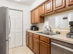 733 Riverside Dr 1216, Coral Springs FL 33071