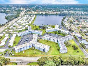2300 Park Lane 105, Hollywood FL 33021