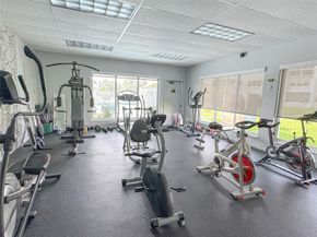 2300 Park Lane 105, Hollywood FL 33021