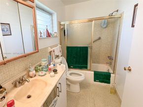 2300 Park Lane 105, Hollywood FL 33021