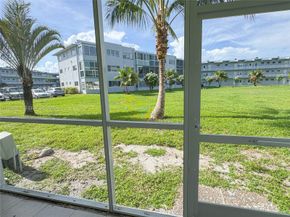2300 Park Lane 105, Hollywood FL 33021