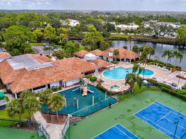 2249 Soundings Court, Greenacres FL 33413