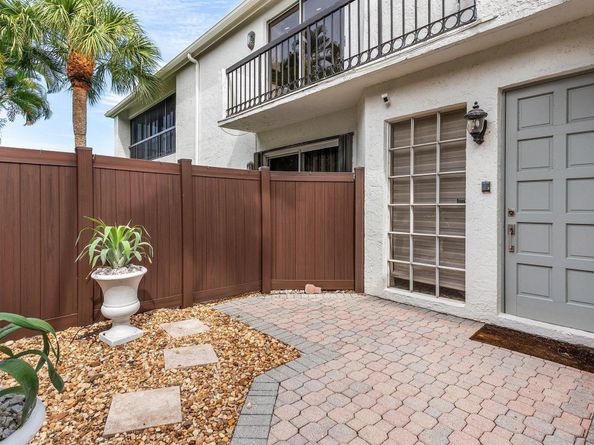 5887 NW 24th Avenue 1203, Boca Raton FL 33496