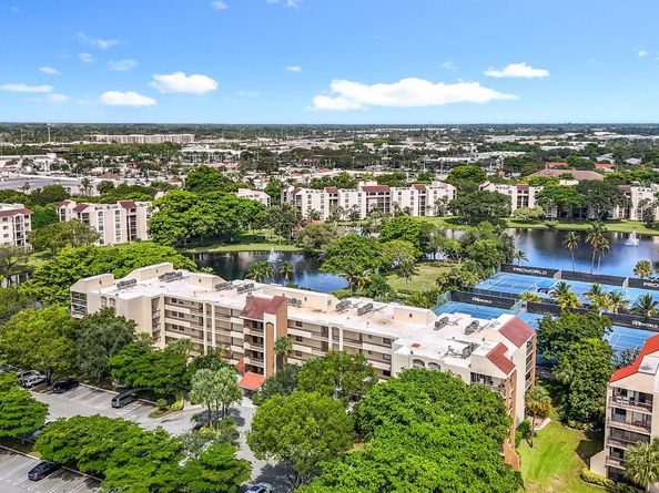 955 Egret Circle 207, Delray Beach FL 33444