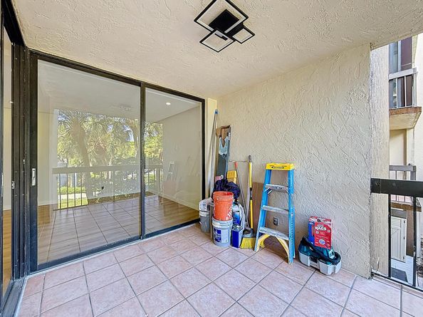 955 Egret Circle 207, Delray Beach FL 33444