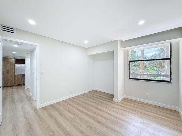 955 Egret Circle 207, Delray Beach FL 33444