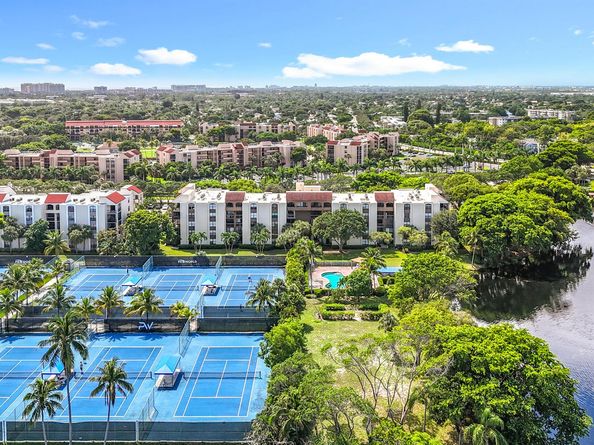 955 Egret Circle 207, Delray Beach FL 33444