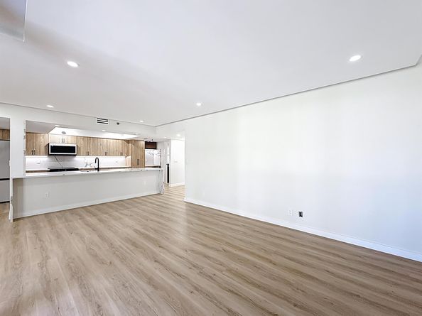 955 Egret Circle 207, Delray Beach FL 33444