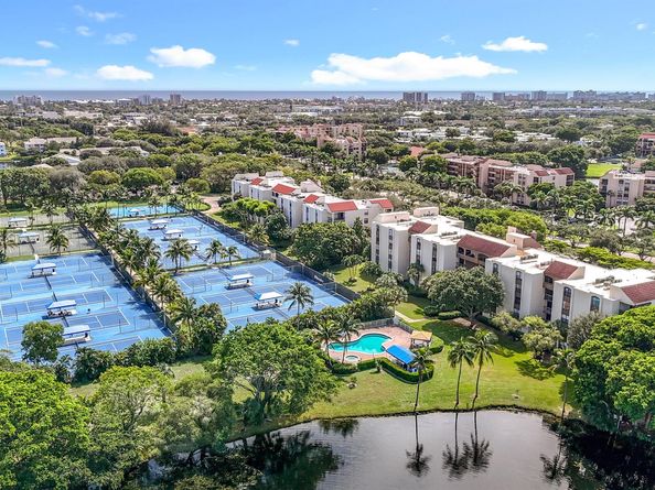 955 Egret Circle 207, Delray Beach FL 33444