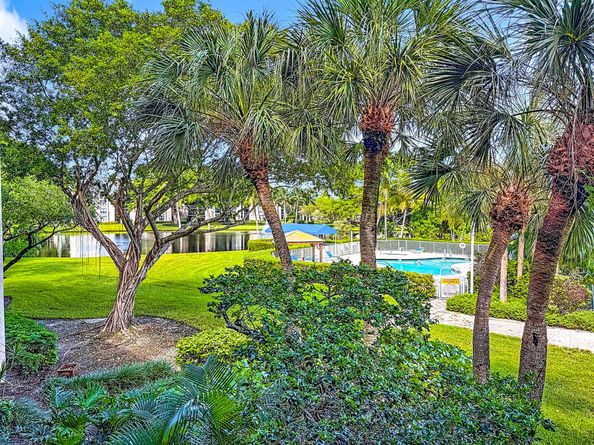 955 Egret Circle 207, Delray Beach FL 33444