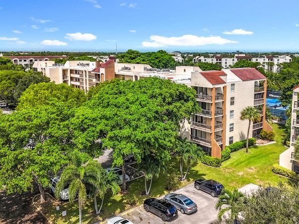 955 Egret Circle 207, Delray Beach FL 33444
